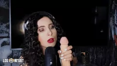 Reproduzir Cuckold alemão ASMR com Lou Nesbit e Lia Louise