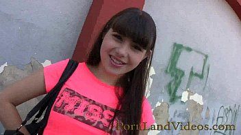 Play Chiuleste from high school to make xxx paid with an excited client