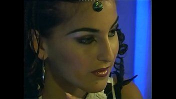 Play The super hot bitch is penetrated and filled with liberation on her tits by her young friend