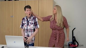 Play He's shooting his girlfriend and his wife with big tits