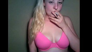 Play The girl with the blue eyes who sucks the penis so well that you finish much faster