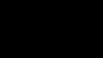 play يمكنه أن يمصها بقدر ما تريد لأنها عاهرة كبيرة