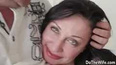 Reproducir Ama de casa infiel Eva Ann es tocada y follada duro en medias