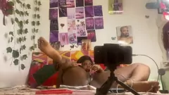 Afspelen Solo Play with Sex Toys: Anita's Dildo Delight in Doggystyle
