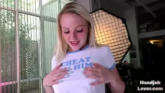 Jouer Sega da adolescente scivolosa: tette medio bionde Pov Dick Atking and Dirty Talk